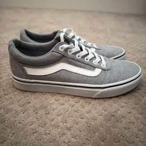 Vans Old Skool Grey Low Top Sneakers with White Stripe - women’s 8.5, men’s 7